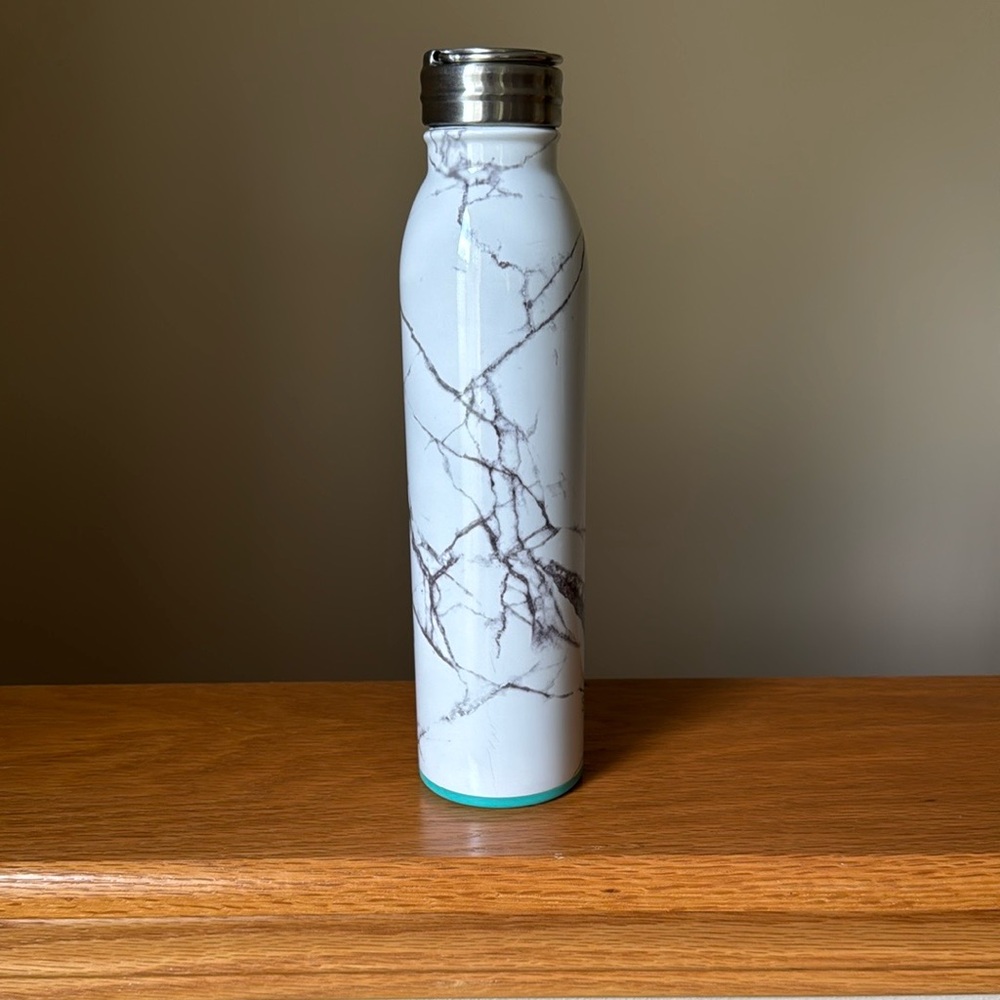 “Swig” Beverage/Water Bottle